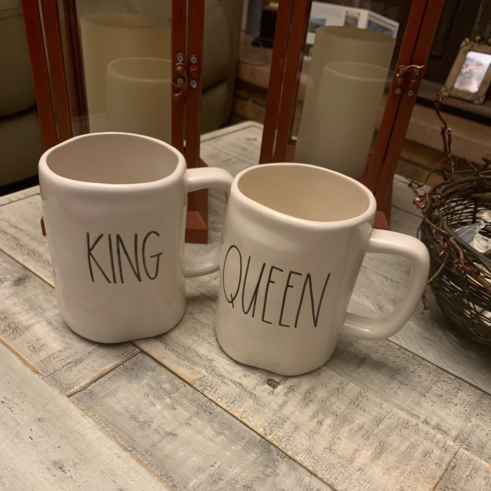 Never Used RAE DUNN King & Queen Coffee Mugs Set Tea Cups Collector Artisan